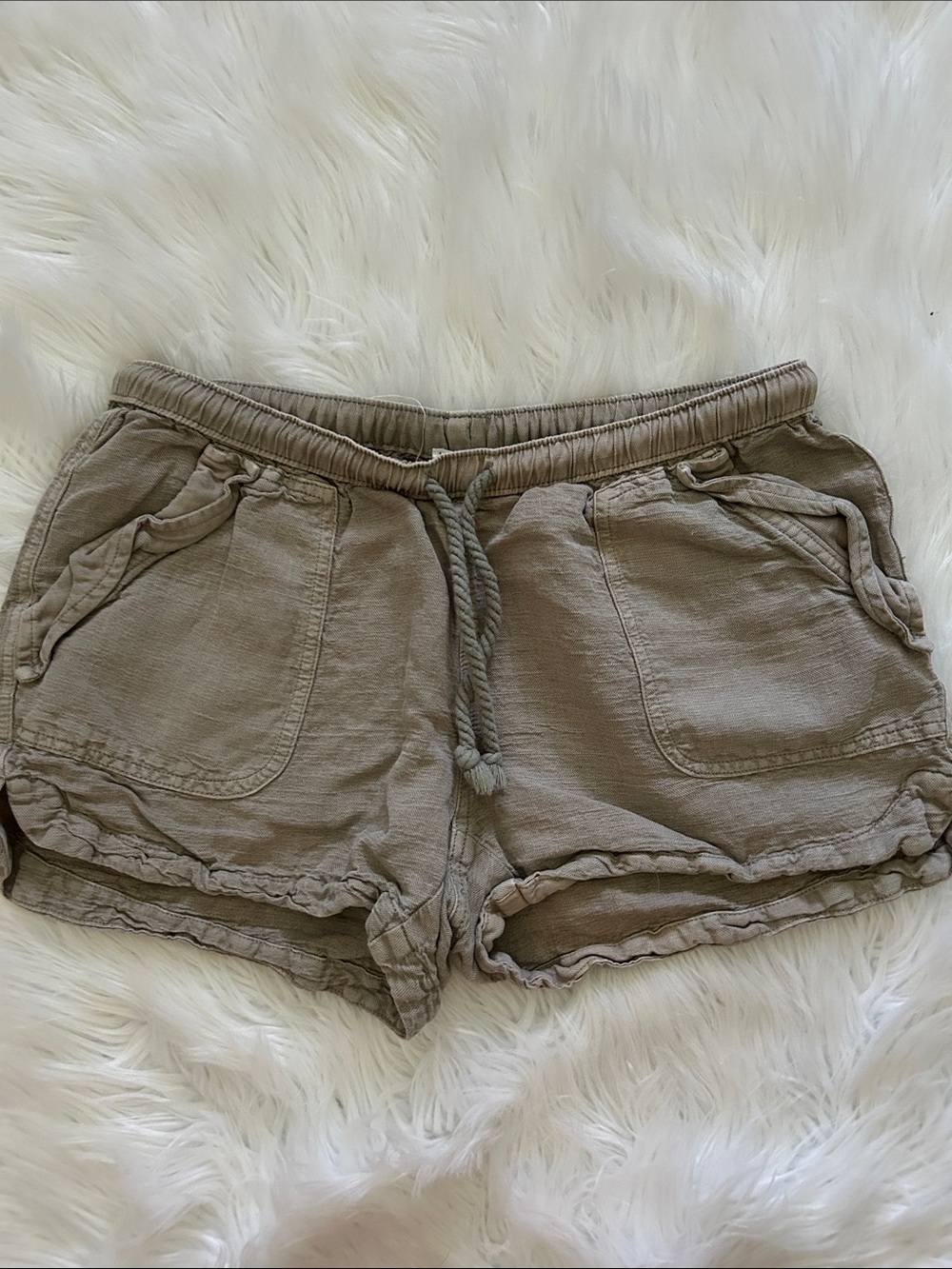 Casual Drawstring Athletic Shorts in Taupe